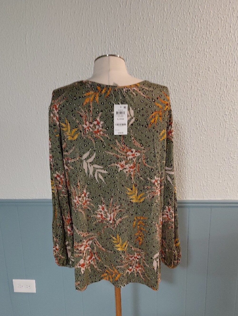 Style & Co. Olive Green Floral Print V-Neck Blouse - Picture 2 of 4